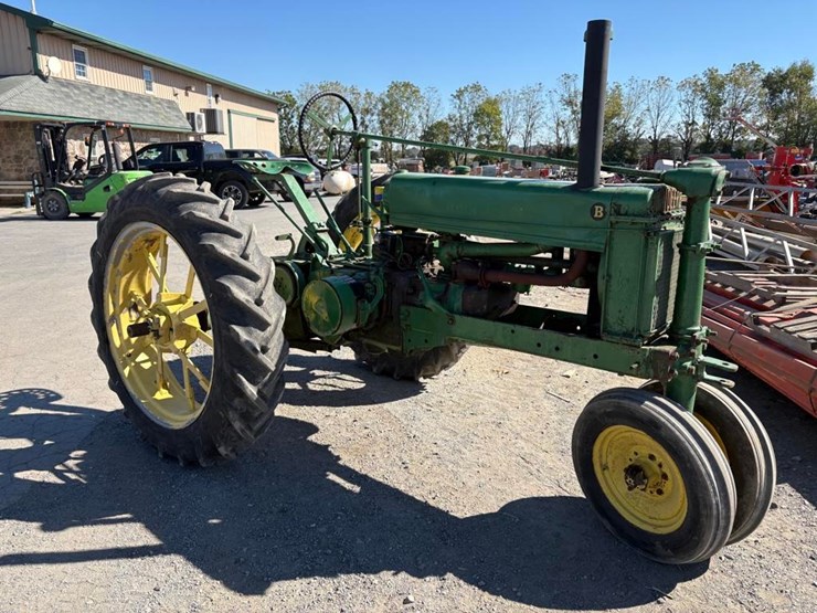 john-deere-b-image-5