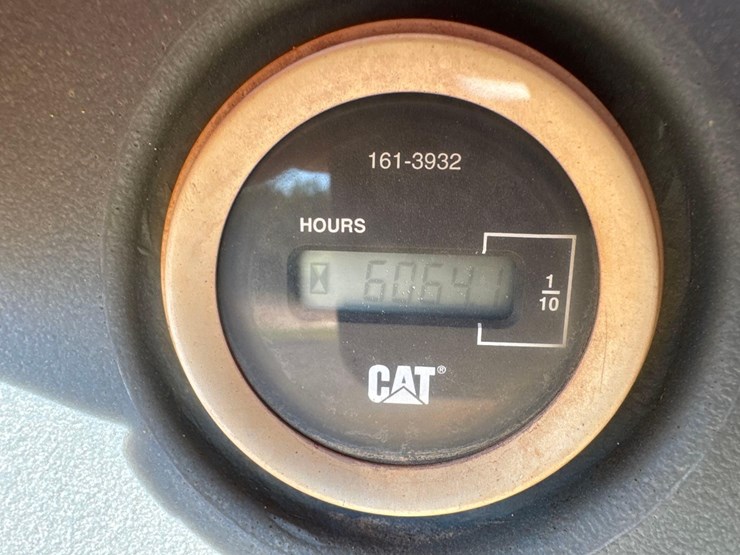 2001-caterpillar-420d-image-27