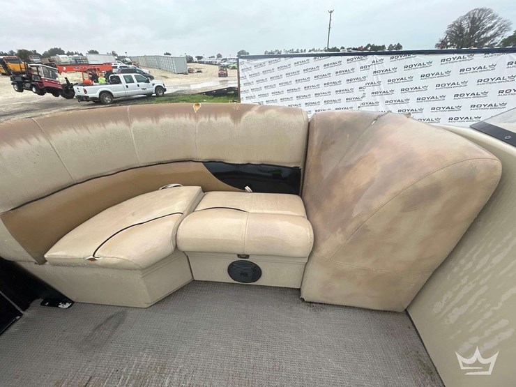 2018-20ft-bentley-200-cruise-pontoon-boat-w-2022-mid-america-t/a-trailer-image-14