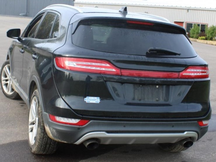 2010-lincoln-mkt-image-6