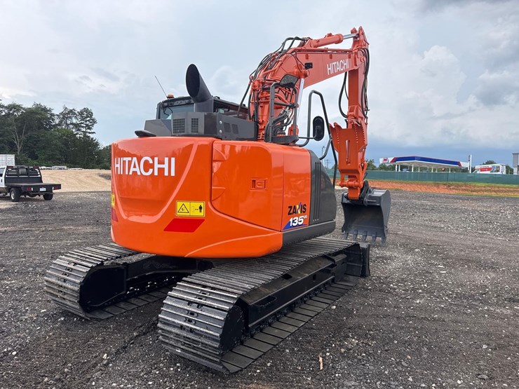 2021-hitachi-zx135us-6-image-6