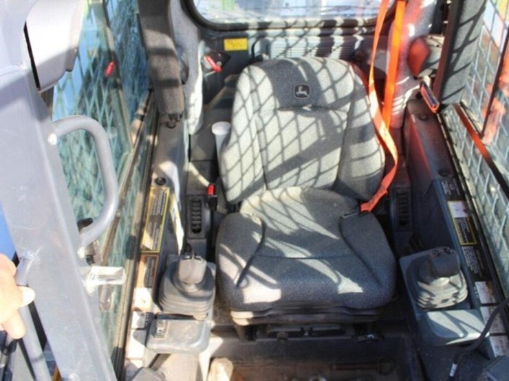 2024-deere-333g-image-9