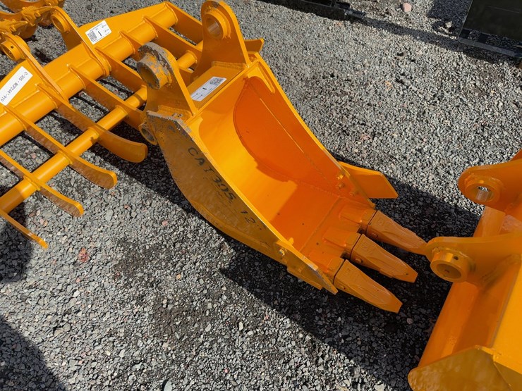 caterpillar-305-image-3
