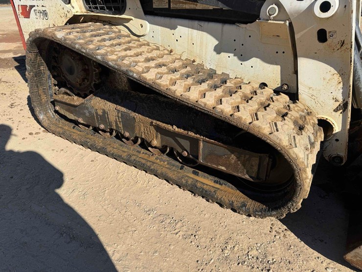 2018-bobcat-t770-image-11