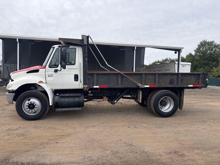 2006-international-durastar-4400-image-2