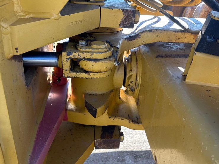 2006-caterpillar-cp-563e-image-20