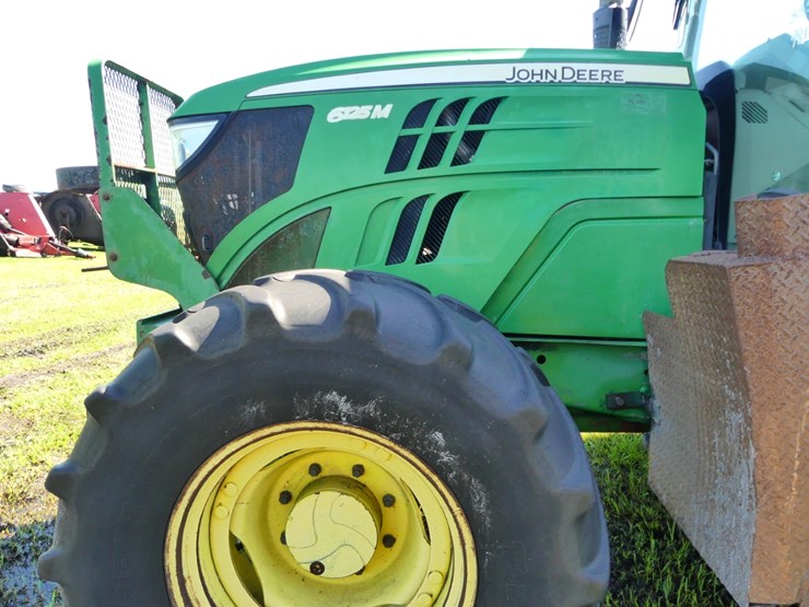 2014-john-deere-6125m-image-10