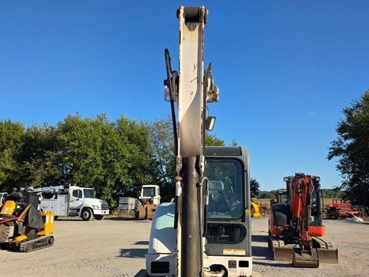 2006-bobcat-341g-image-49