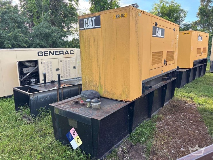 2006-caterpillar-d80-4-72kw-standby-diesel-generator-image-2