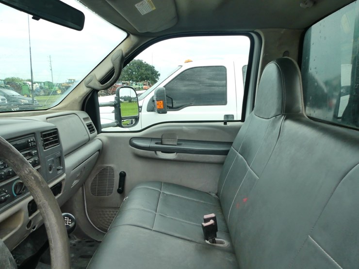 2001-ford-f550-image-11
