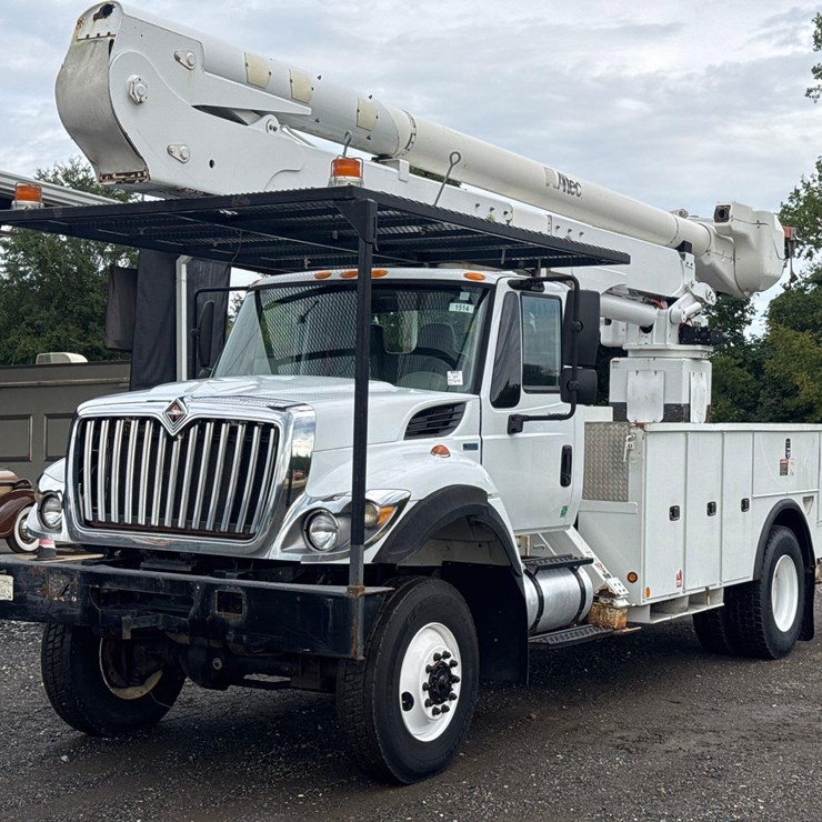 2012 INTERNATIONAL 7300