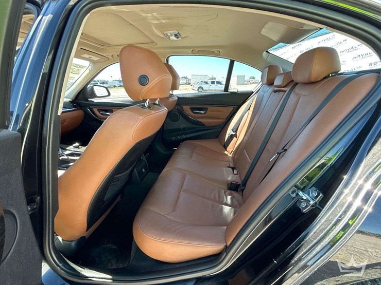 2012-bmw-328i-sedan-image-20