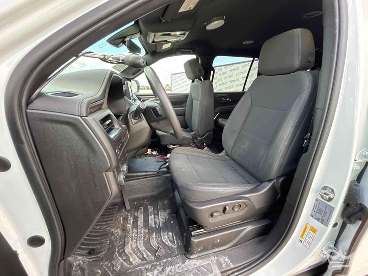 2022-chevrolet-tahoe-image-12