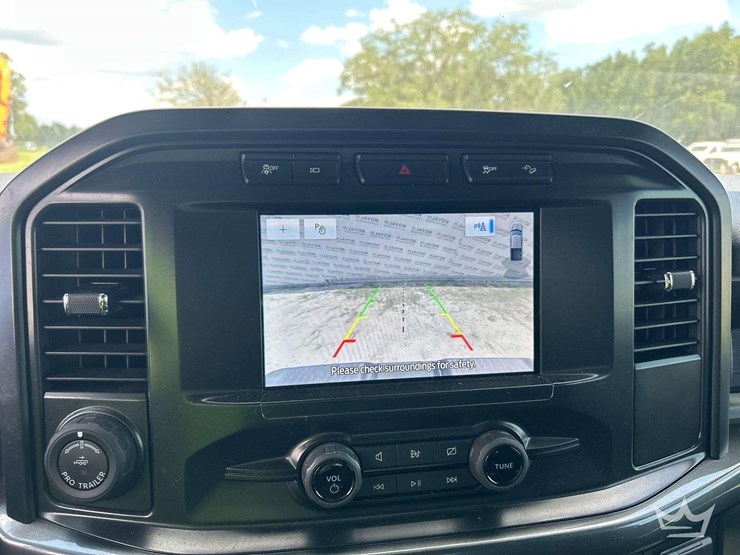 2022-ford-f150-image-24