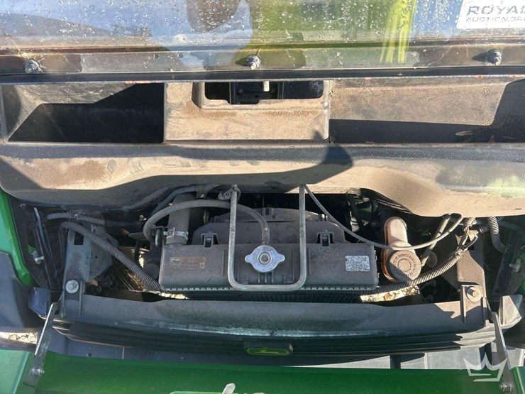 2019-john-deere-hpx615e-4x4-gas-utility-cart-image-11