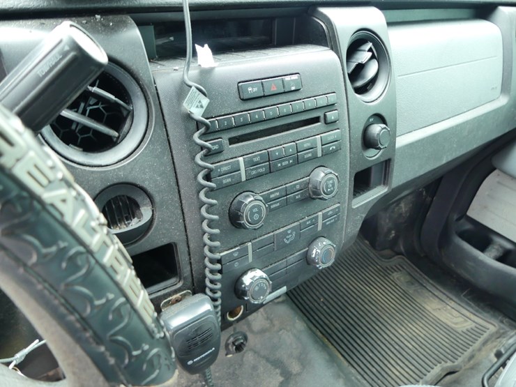 2013-ford-f150-xl-image-12