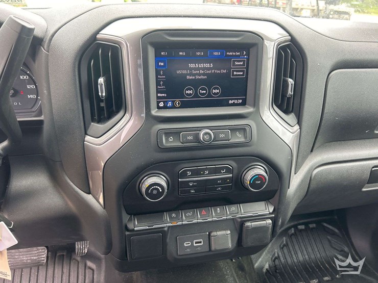 2022-chevrolet-silverado-1500-image-16