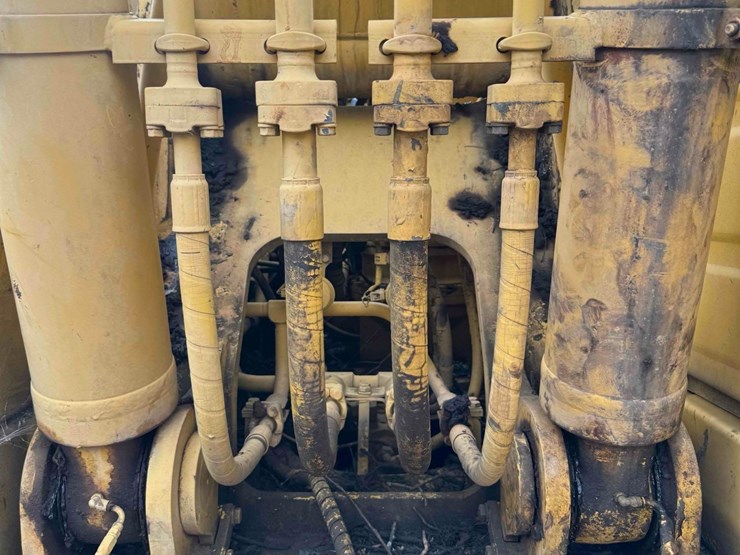 2015-komatsu-pc240-lc-10-image-27