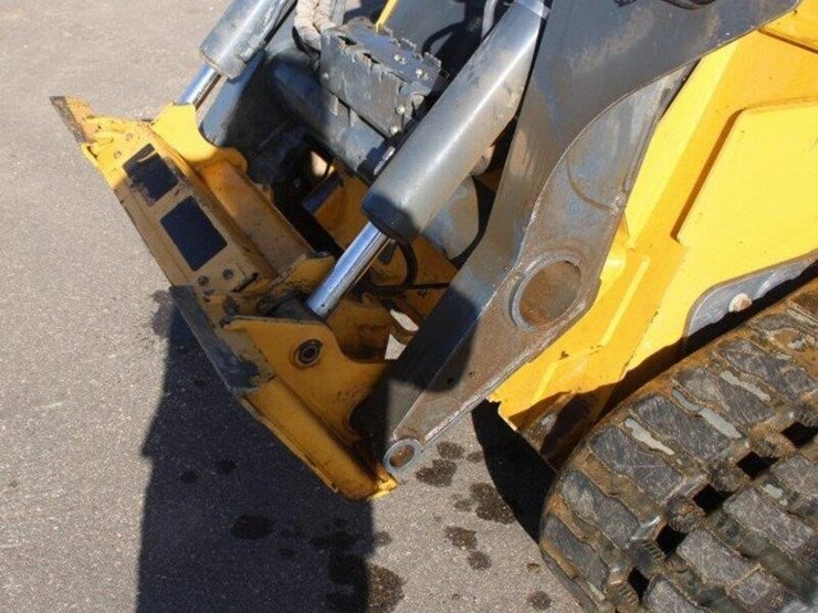 2024-deere-333g-image-49