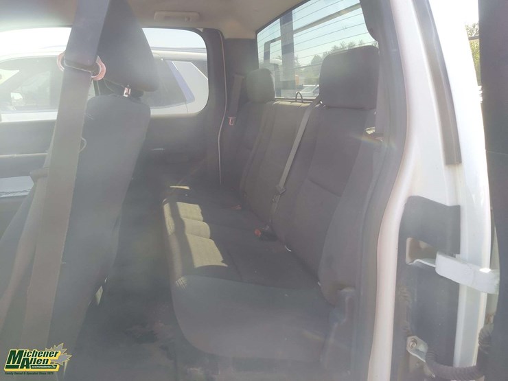 2009-chevrolet-silverado-2500hd-image-15