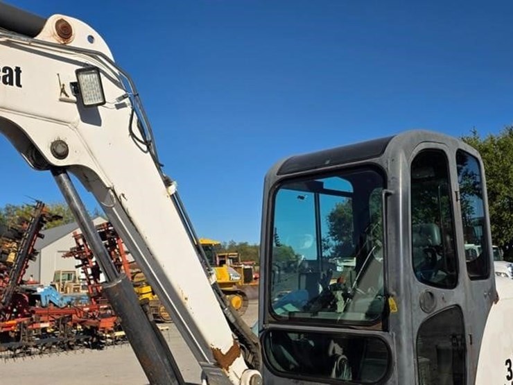 2006-bobcat-341g-image-13