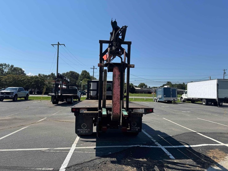 2001-kenworth-t300-image-5