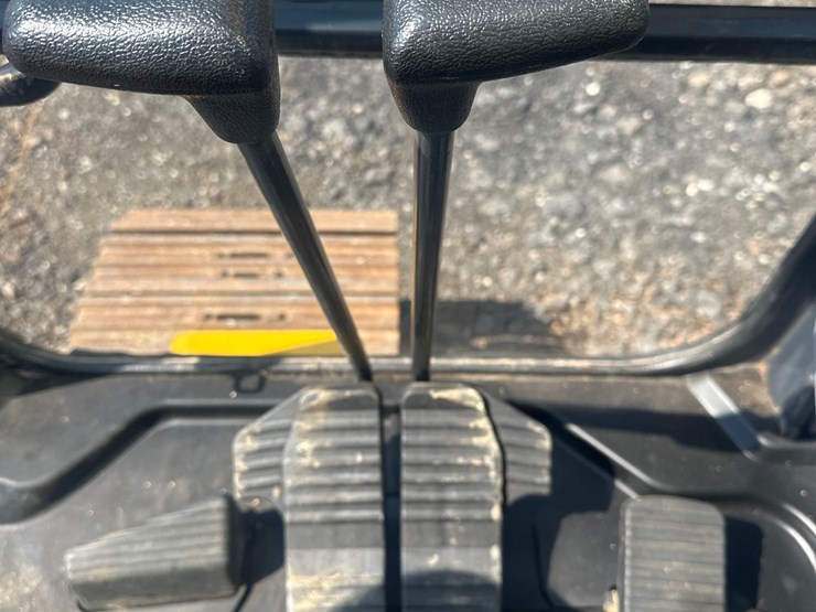 2021-komatsu-pc210-lc-11e0-image-37