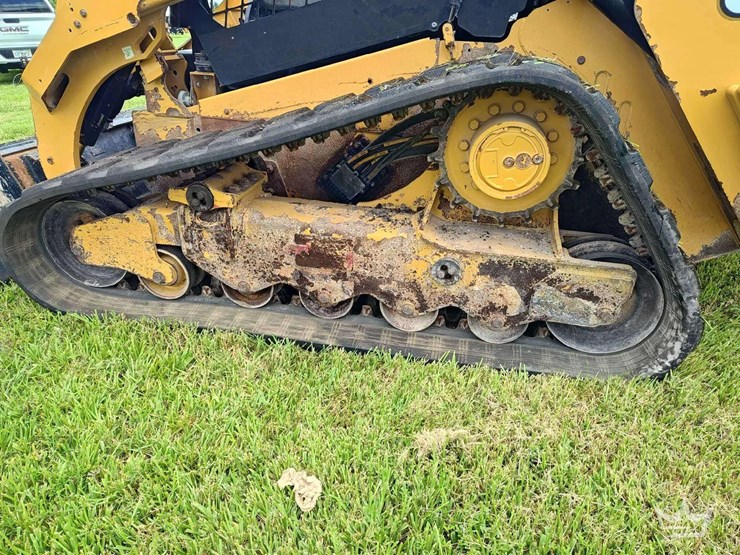 2021-caterpillar-299d3-image-8