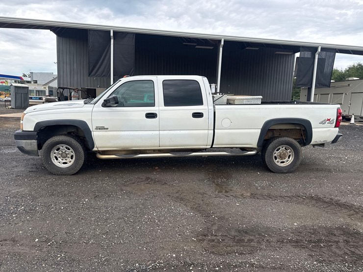 2006-chevrolet-3500-image-2