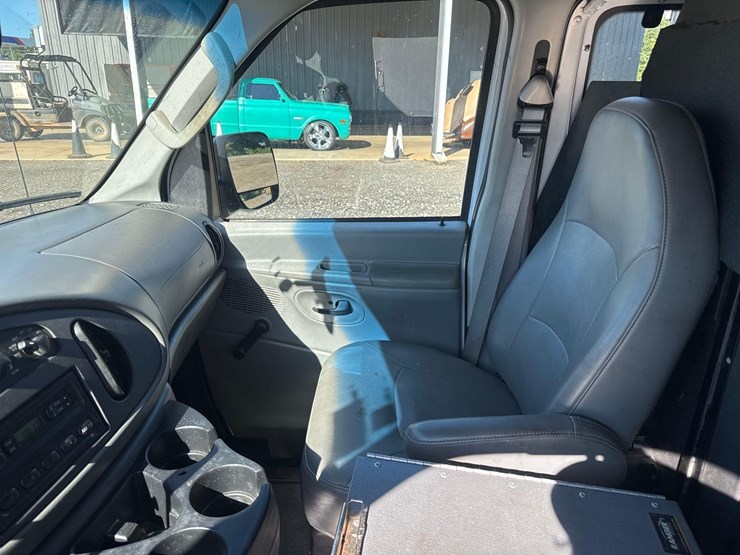 2006-ford-e350-image-20