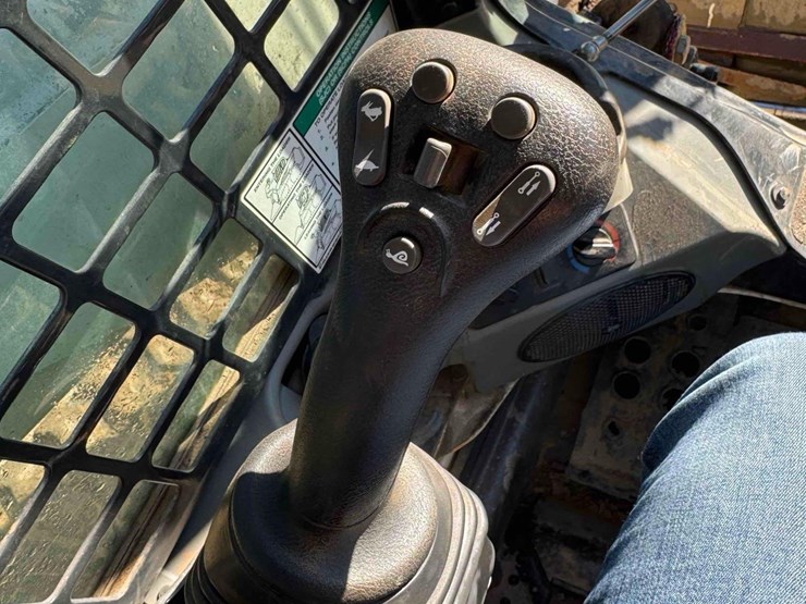 2018-bobcat-t770-image-18