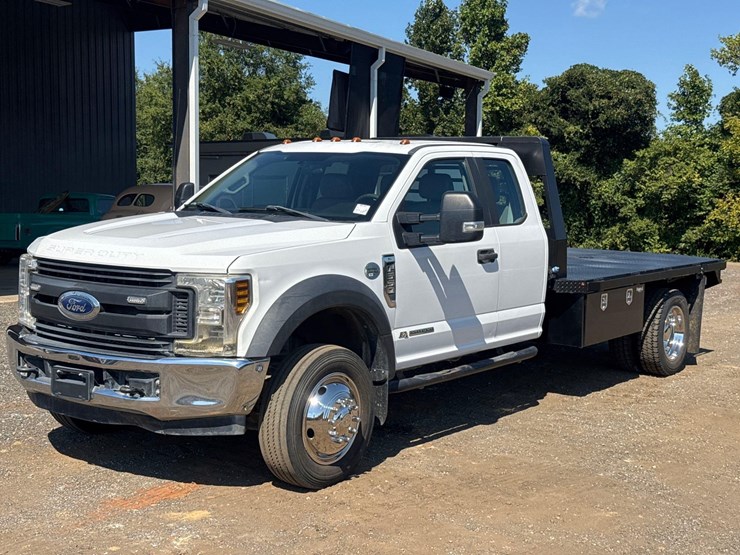 2018-ford-f550-xl-image-1