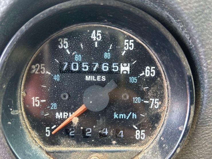 1996-mack-rd690s-image-9