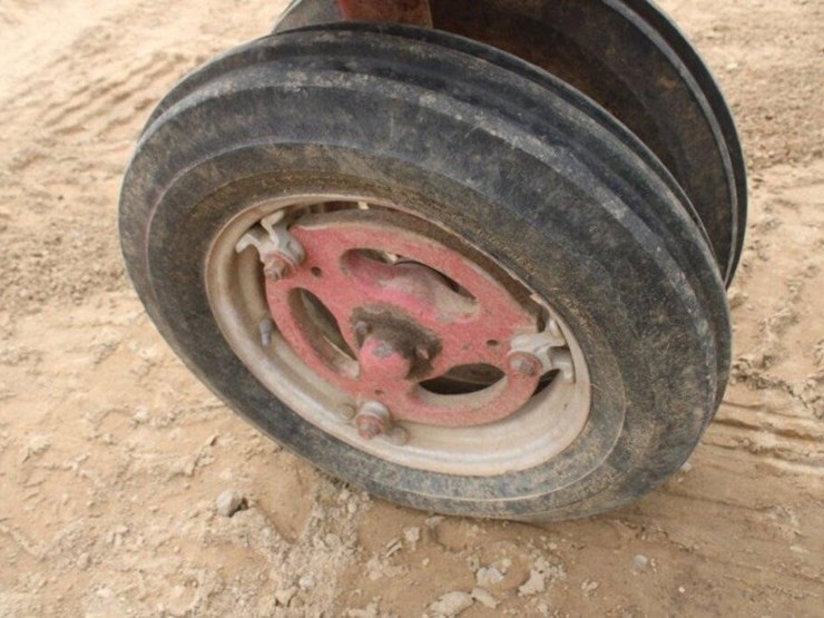 farmall-"c"-gas-narrow-front-image-16