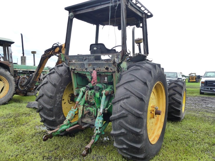 john-deere-3155-image-3