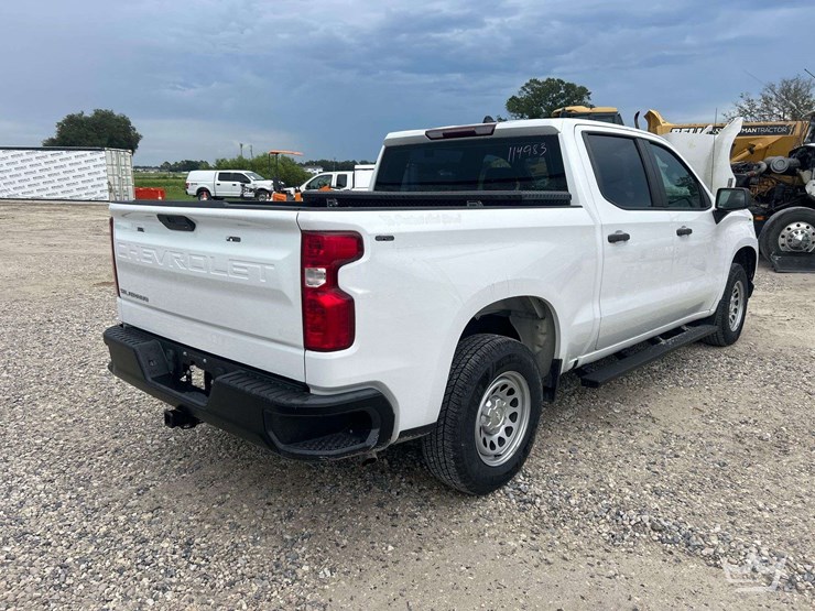 2022-chevrolet-silverado-1500-image-3
