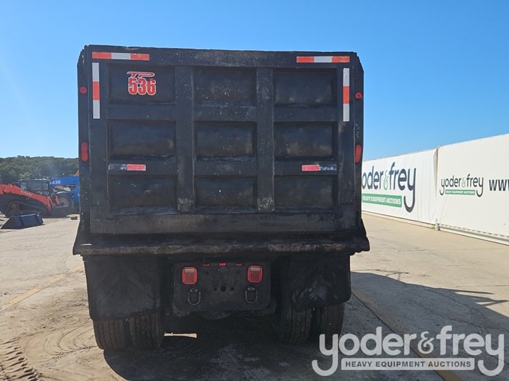 2005-peterbilt-357-image-12
