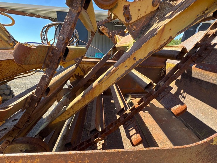 2000-caterpillar-613c-image-18