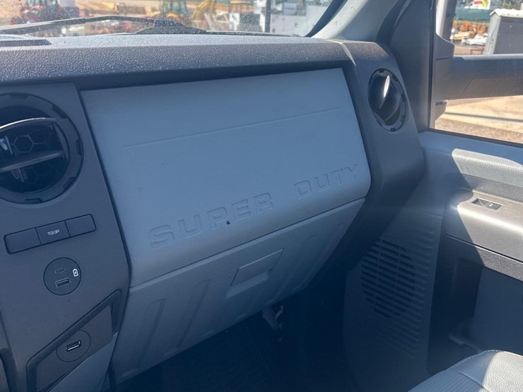2022-ford-f750-image-41