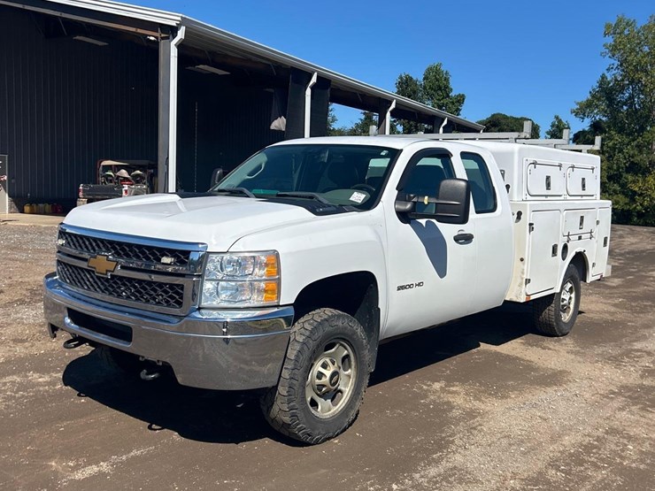 2013-chevrolet-2500-image-1