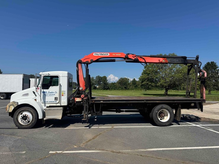 2001-kenworth-t300-image-3