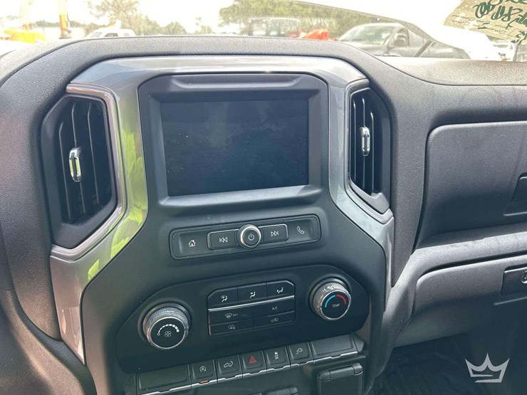 2022-chevrolet-silverado-1500-image-17