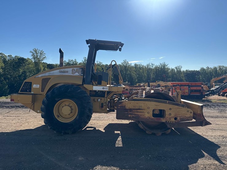 2006-caterpillar-cp-563e-image-8