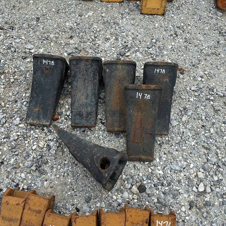 CATERPILLAR 235C