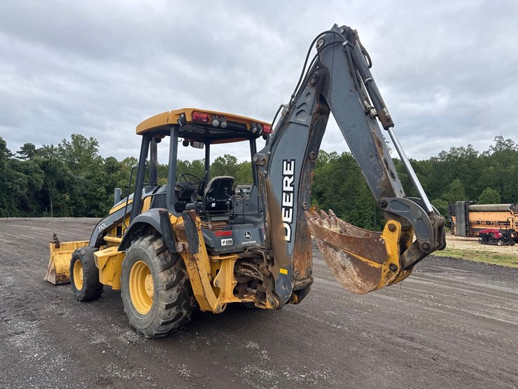 2016-deere-310l-image-4