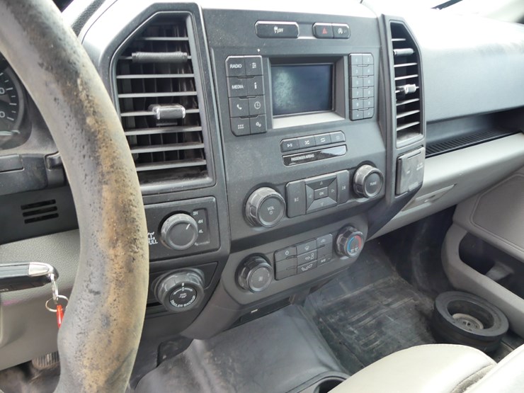 2019-ford-f150-xl-image-13