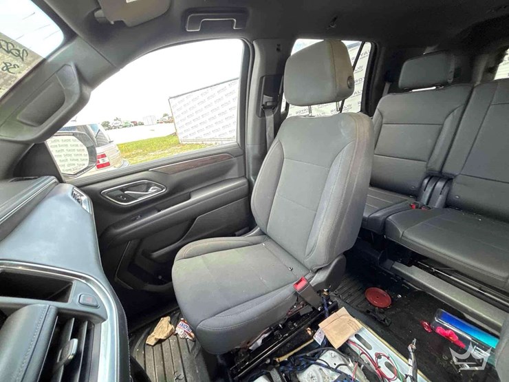 2022-chevrolet-tahoe-image-20