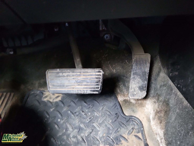2018-chevrolet-silverado-1500-image-9