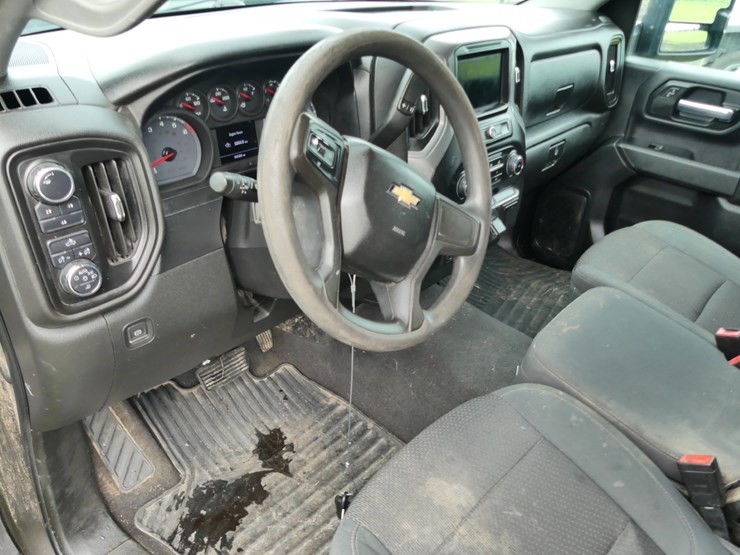 2020-chevrolet-2500-image-13