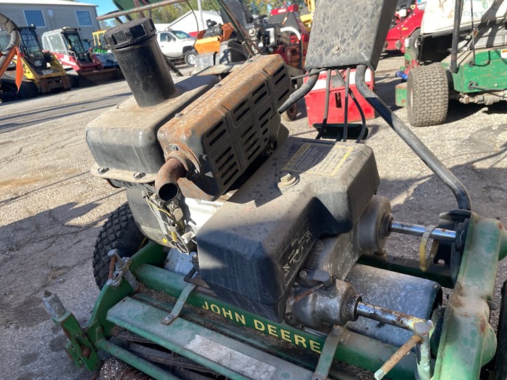 #1852-•-john-deere-greens-mower-image-8